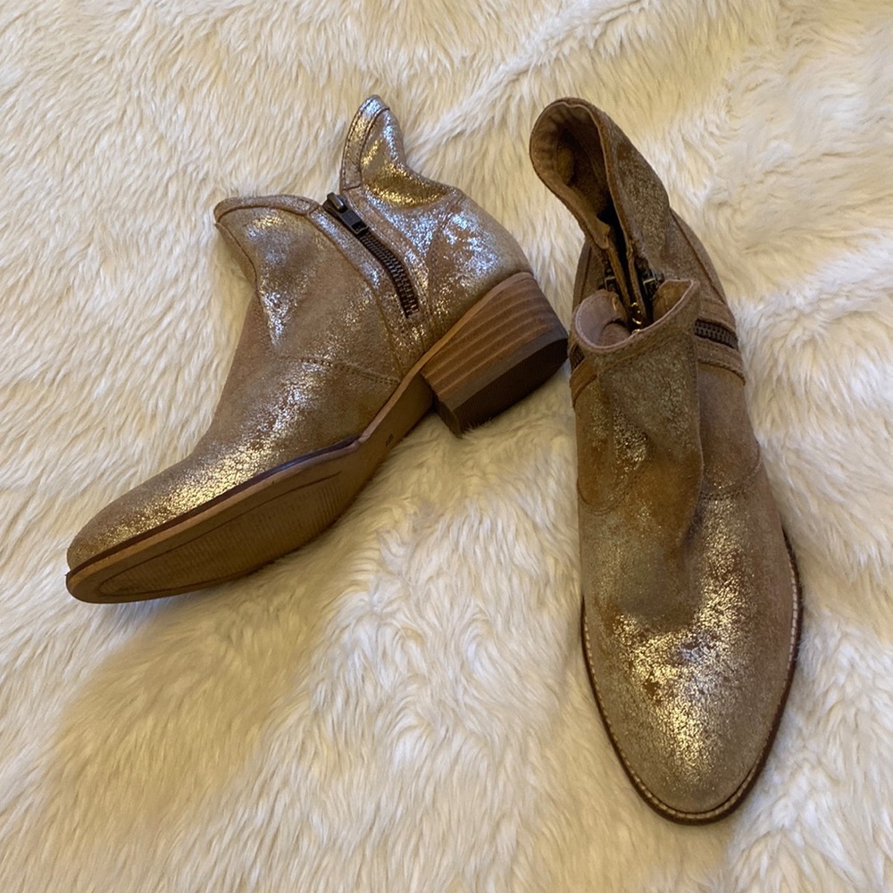Seychelles Metallic Taupe Suede Ankle Boots